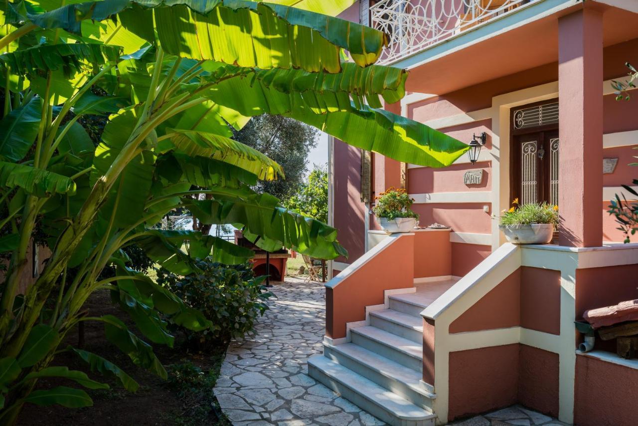 Beachfront Villa Meliti Ágios Matthaíos Exterior foto